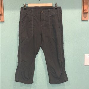 Kuhl Gray Cropped Pants. Size 6.